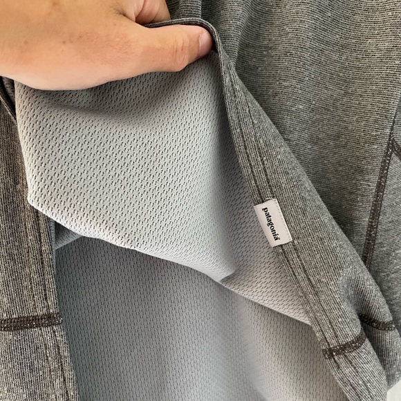 Patagonia Women’s Capilene® Midweight Zip-Neck, X-Small, Gray - Picture 8 of 11